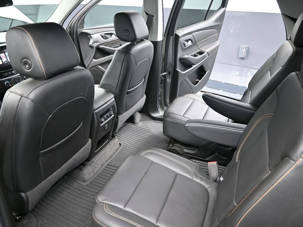 Used 2019 Chevrolet Traverse LT image 37