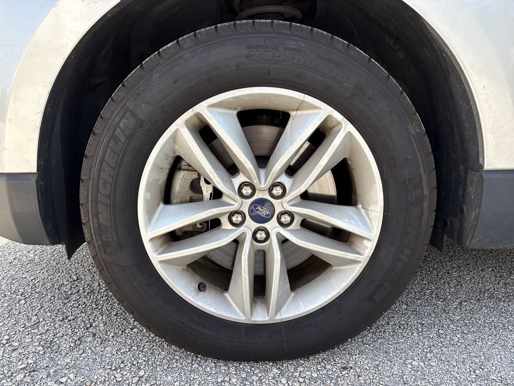Used 2018 Ford Edge SEL AWD/4WD image 14
