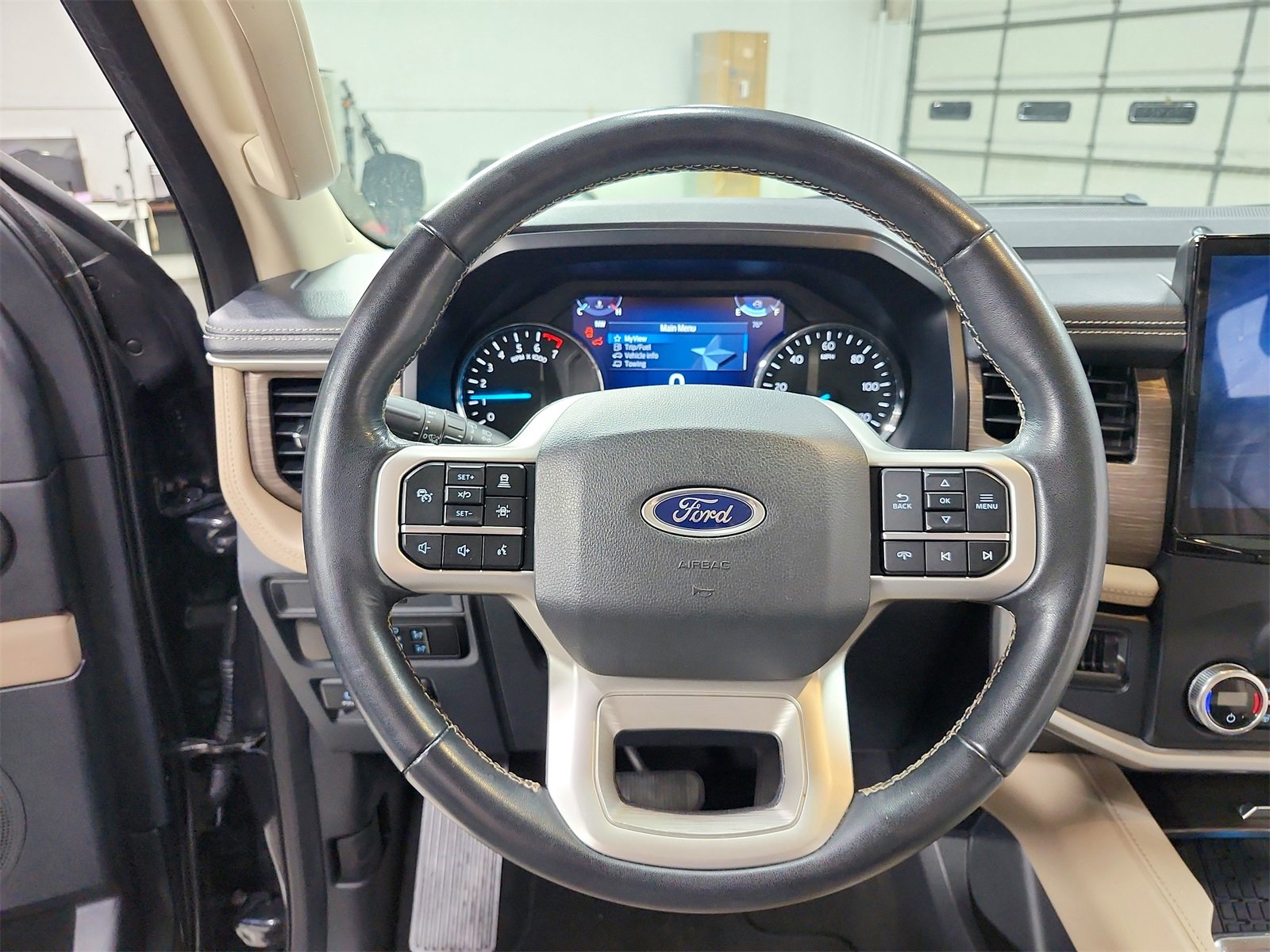 Used 2024 Ford Expedition Limited image 24