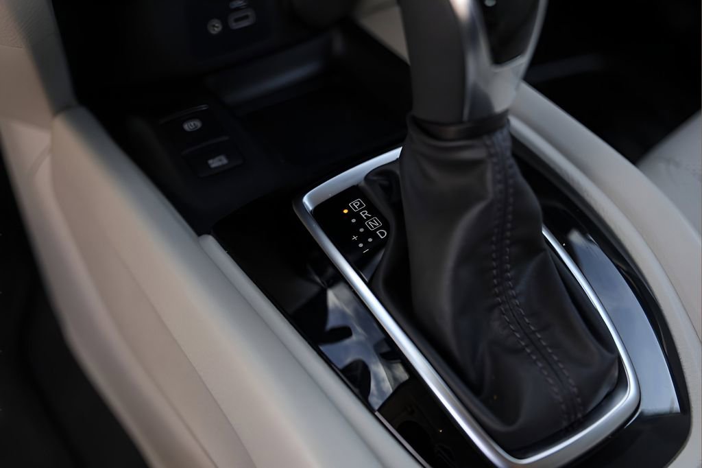 Used 2022 Nissan Rogue Sport SL w/ Premium Package image 20