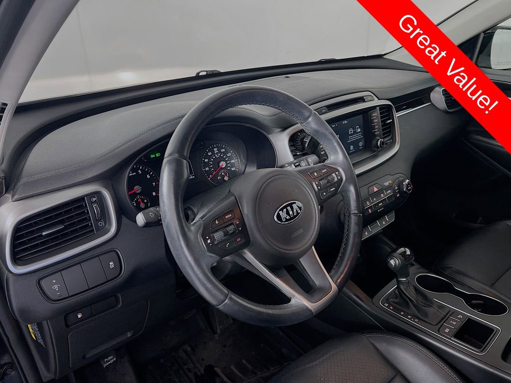 Certified 2017 Kia Sorento LX w/ LX Convenience Package image 6