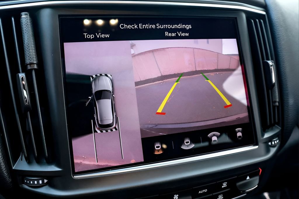 Used 2021 Maserati Levante image 47