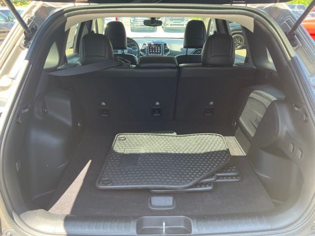 Used 2021 Jeep Cherokee Trailhawk w/ Sun, Sound & Nav Group AWD/4WD image 11