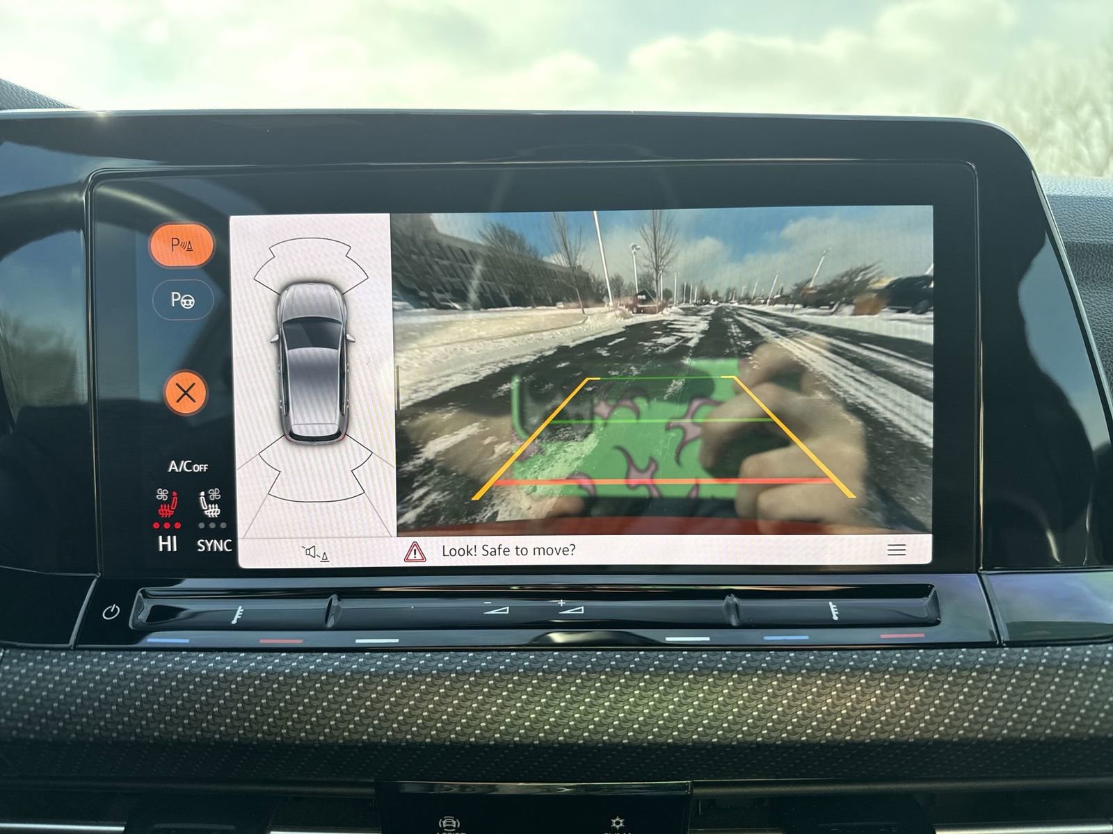 Used 2023 Volkswagen Golf R 2.0T image 18