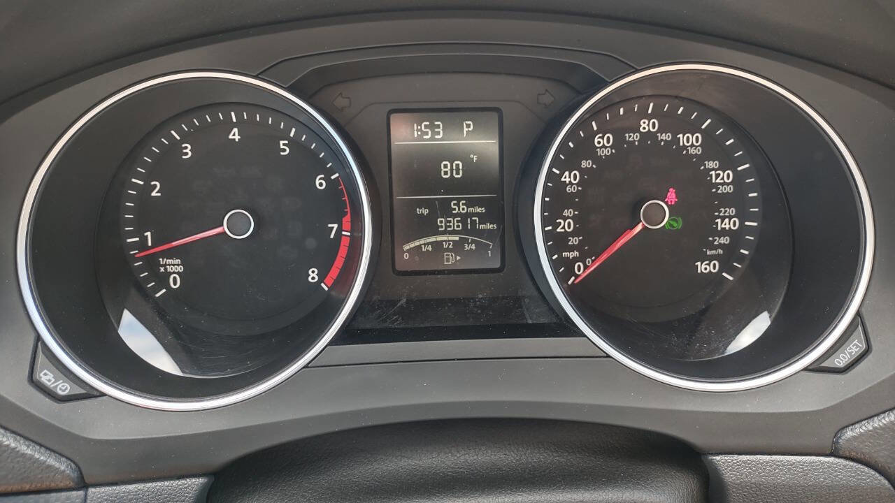 Used 2015 Volkswagen Jetta S image 16