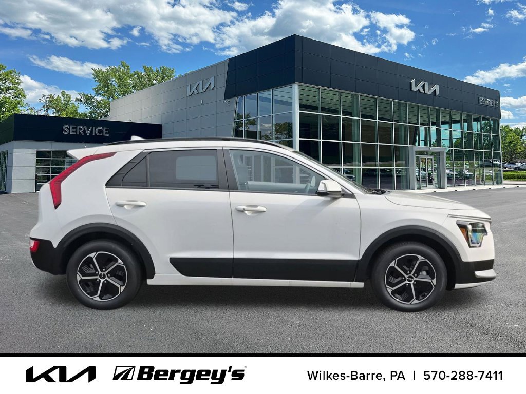 Certified 2025 Kia Niro EX w/ EX Cold Weather Package FWD image 15