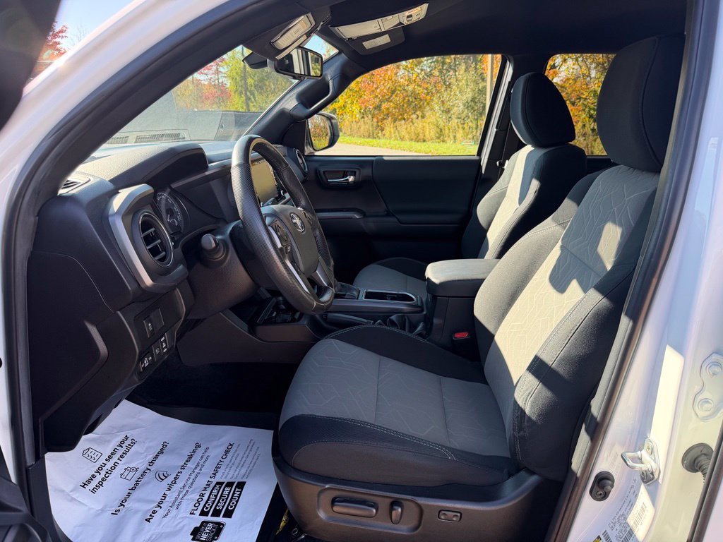 Certified 2023 Toyota Tacoma TRD Sport AWD/4WD image 12