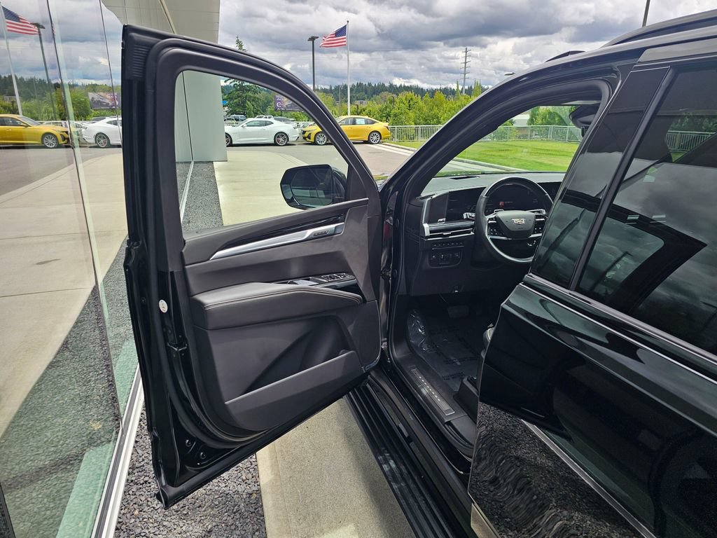 Certified 2026 Cadillac Escalade ESV Sport w/ Touring Package AWD/4WD image 21