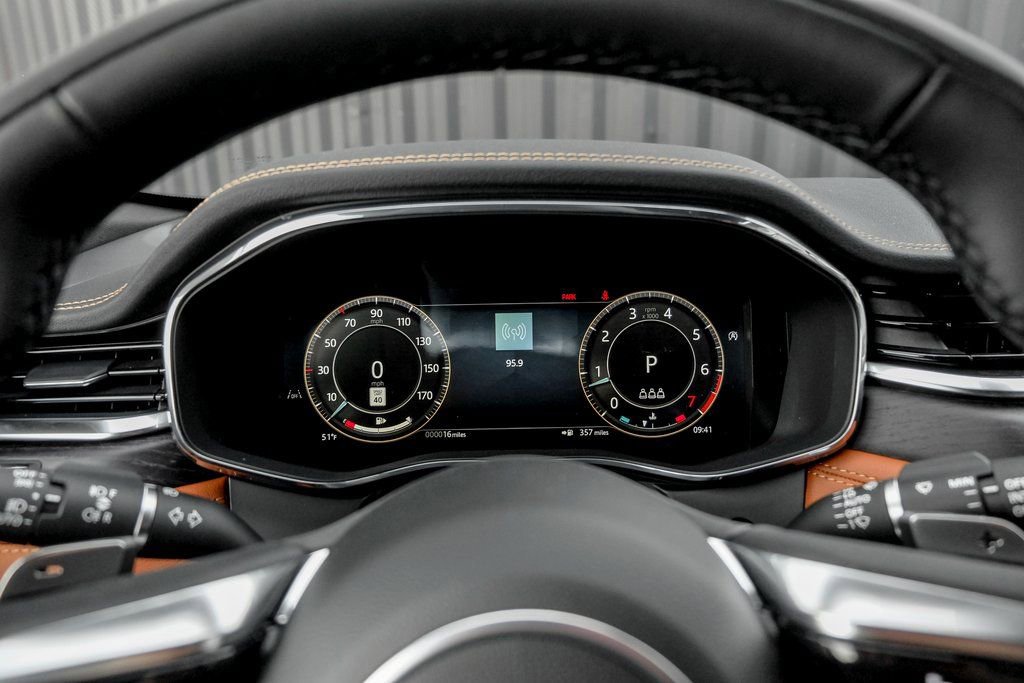 New 2026 Jaguar F-PACE R-Dynamic S image 12