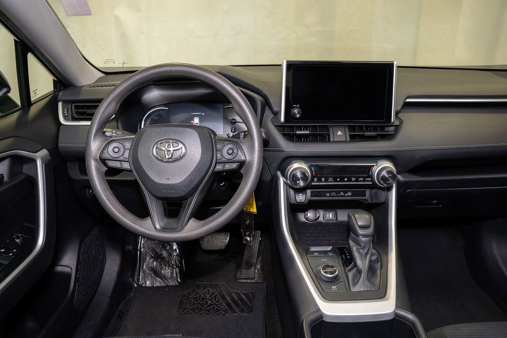 Certified 2024 Toyota RAV4 LE AWD/4WD image 6