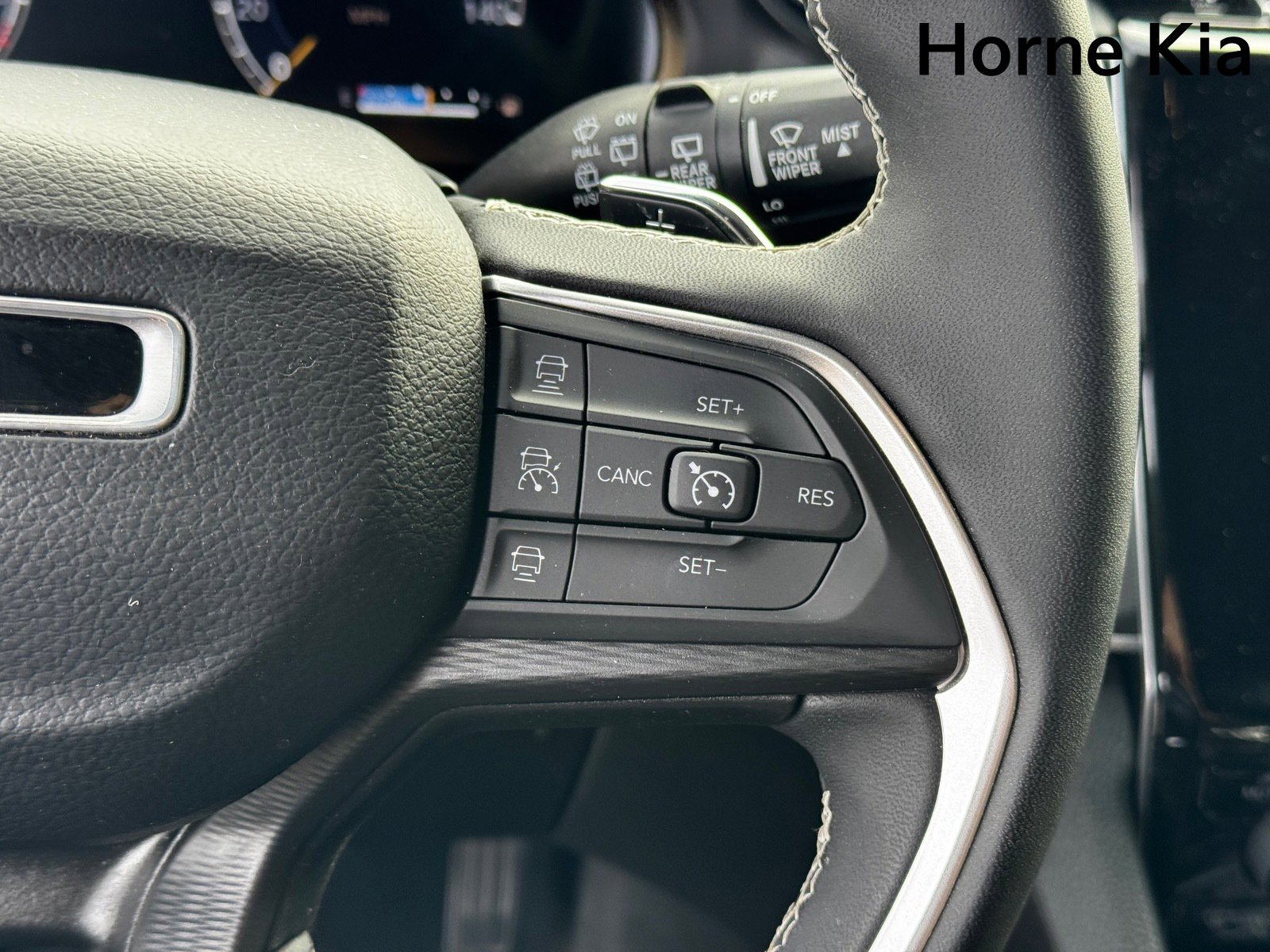 Used 2024 Jeep Grand Cherokee Altitude image 19