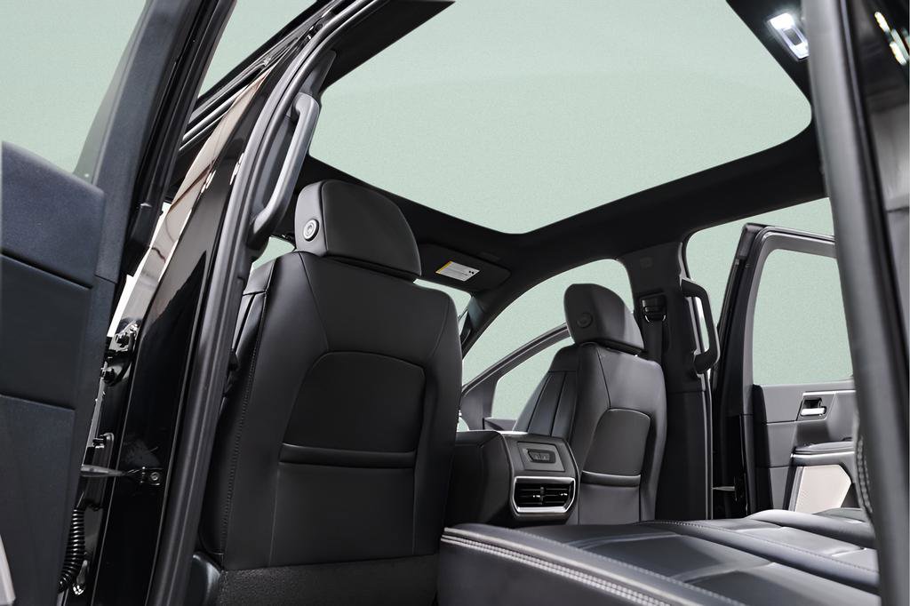 Used 2025 GMC Sierra EV Denali image 32