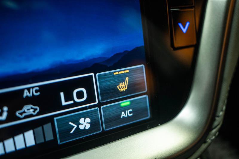 Used 2025 Subaru Outback Premium AWD/4WD image 24