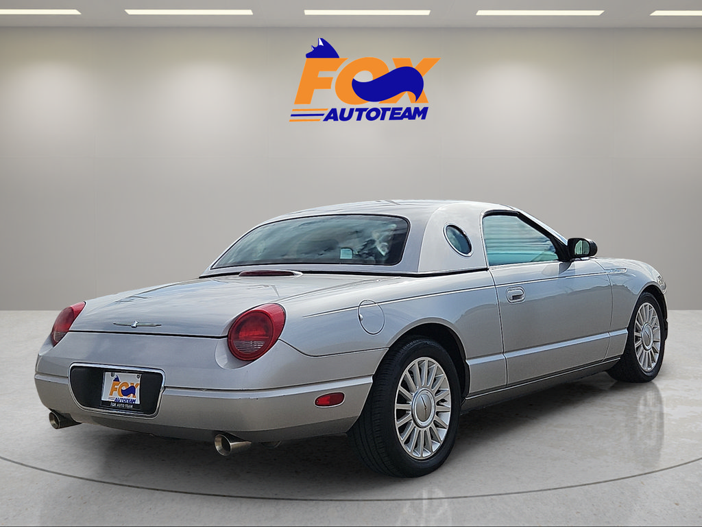 Used 2005 Ford Thunderbird RWD image 4