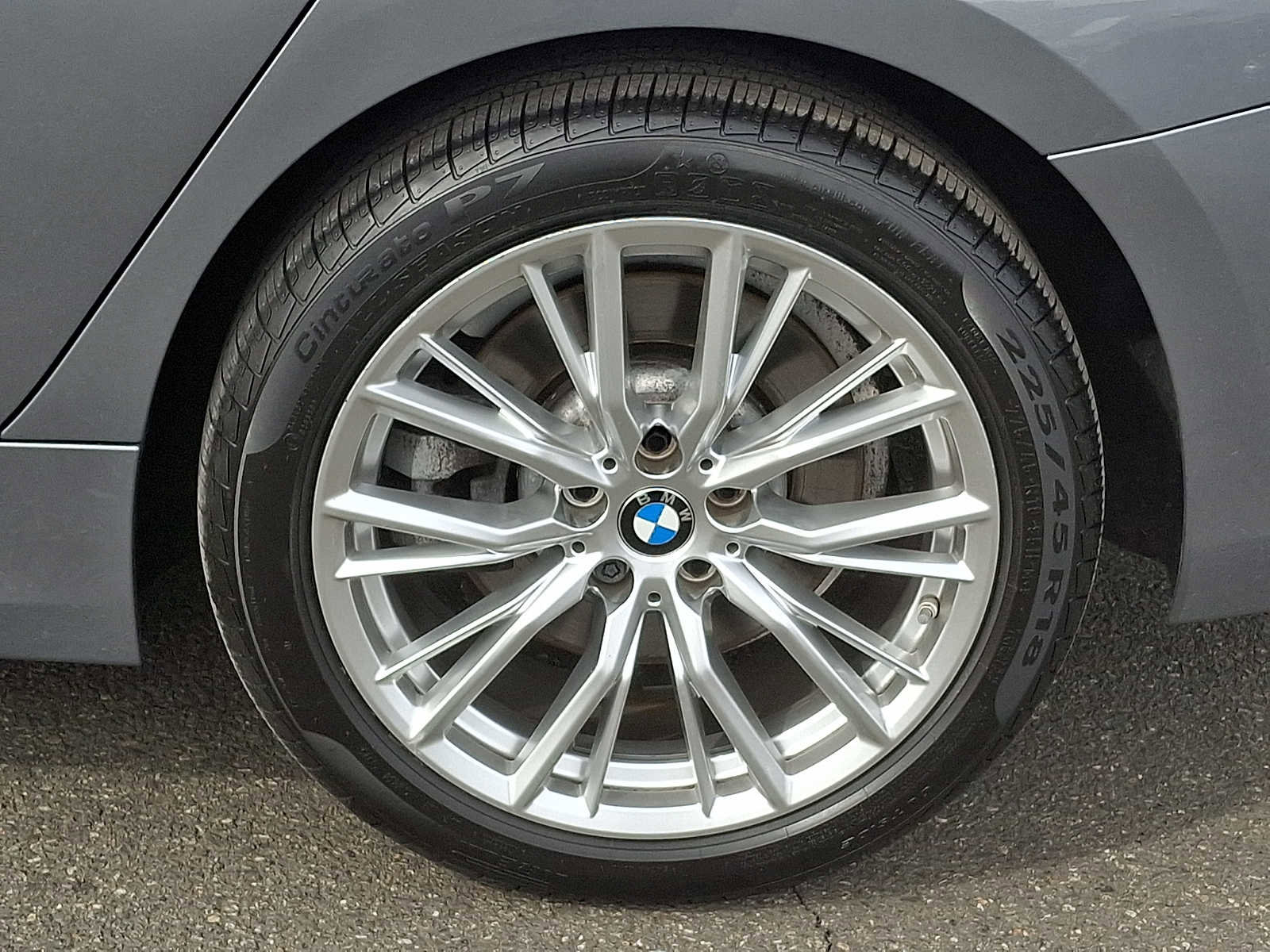 Used 2023 BMW 330i xDrive Sedan w/ Premium Package image 7