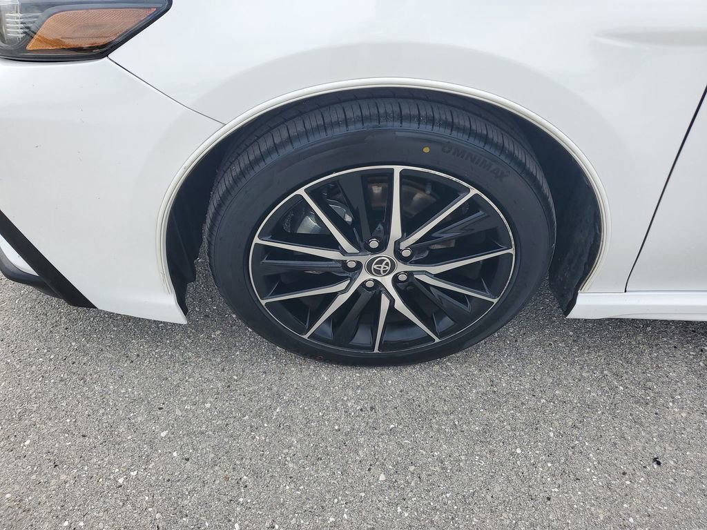 Used 2023 Toyota Camry SE image 17