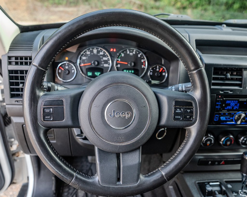 Used 2011 Jeep Liberty Sport w/ Popular Equipment Group AWD/4WD image 15