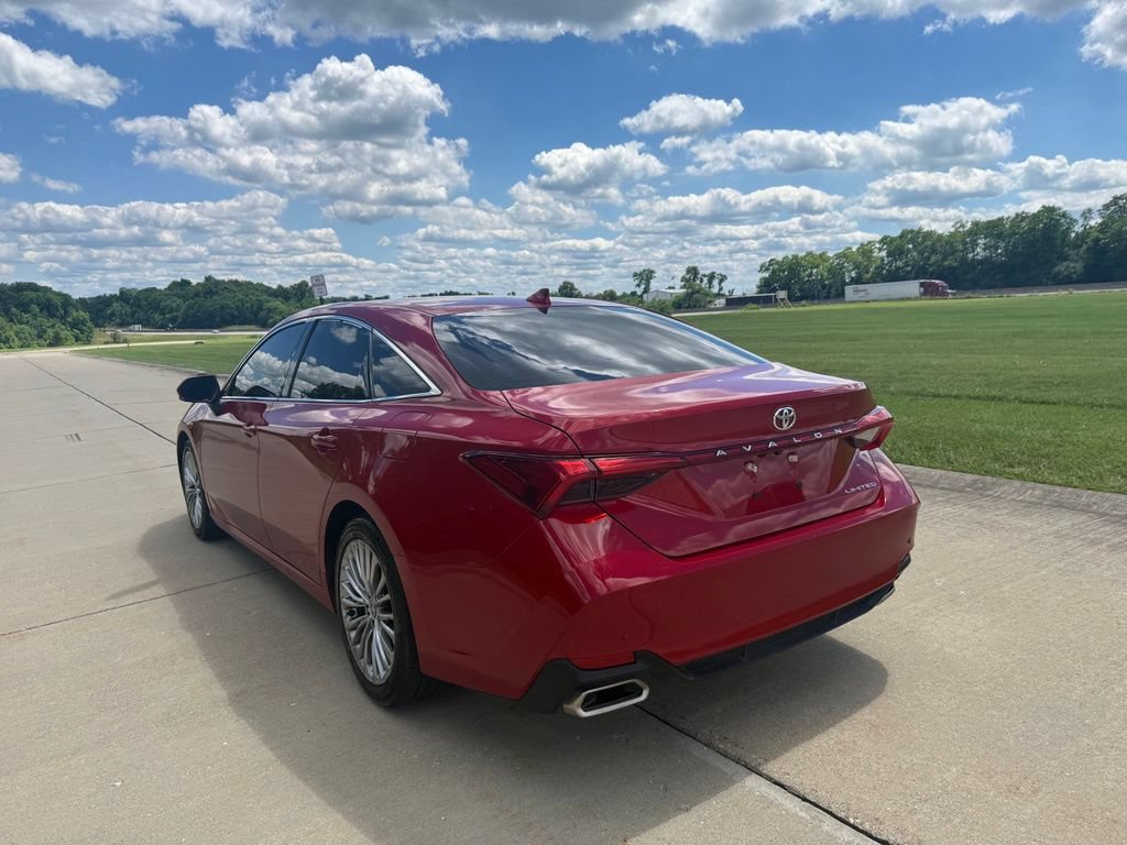 Used 2022 Toyota Avalon Limited w/ Advanced Safety Package FWD image 7