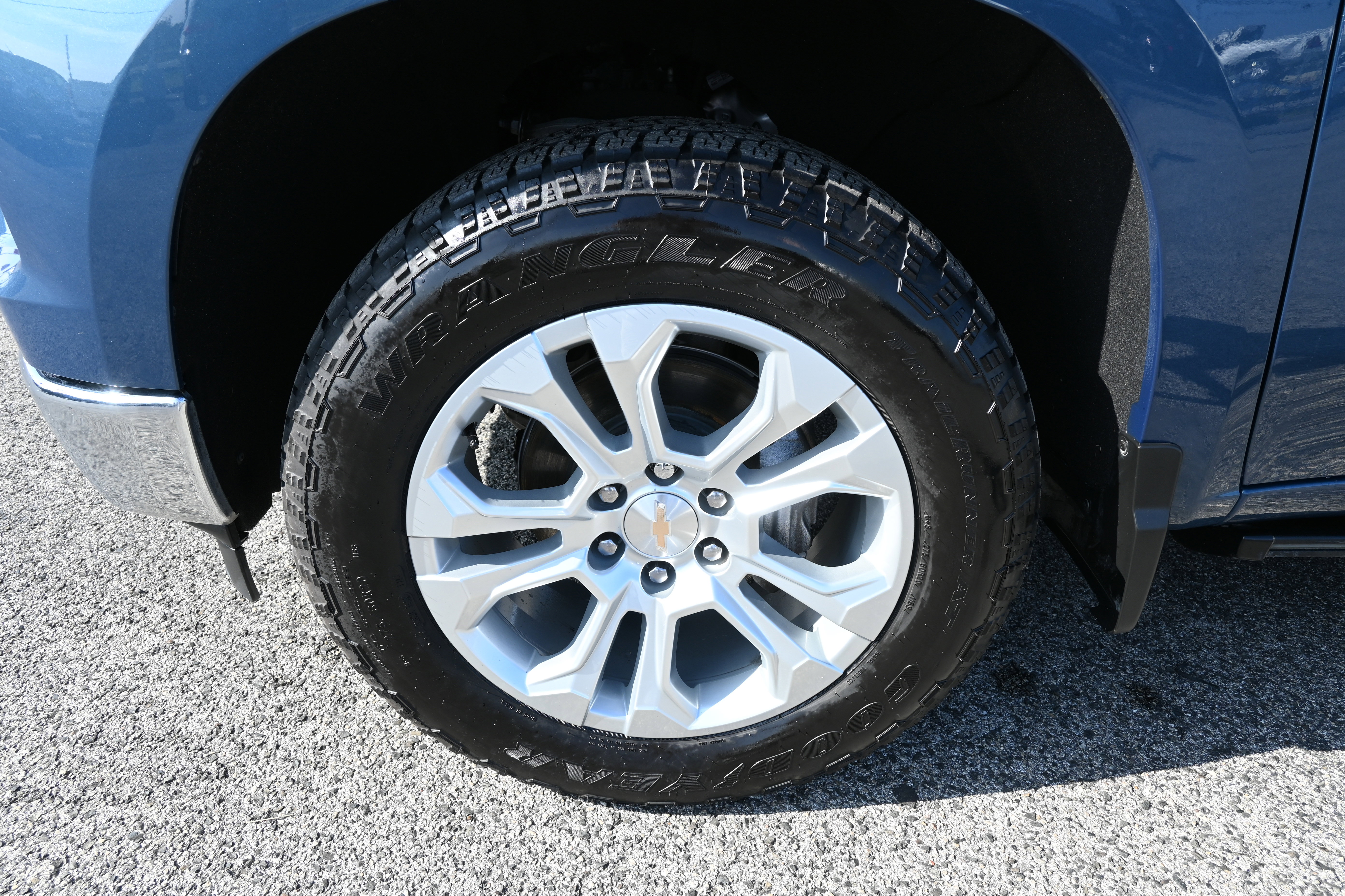 Used 2024 Chevrolet Silverado 1500 LTZ w/ Technology Package image 10