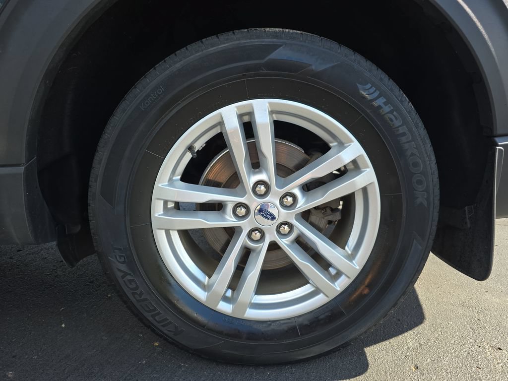 Used 2022 Ford Explorer XLT AWD/4WD image 35