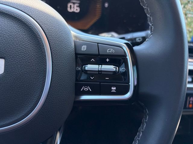 Certified 2025 Kia Sorento S FWD image 12