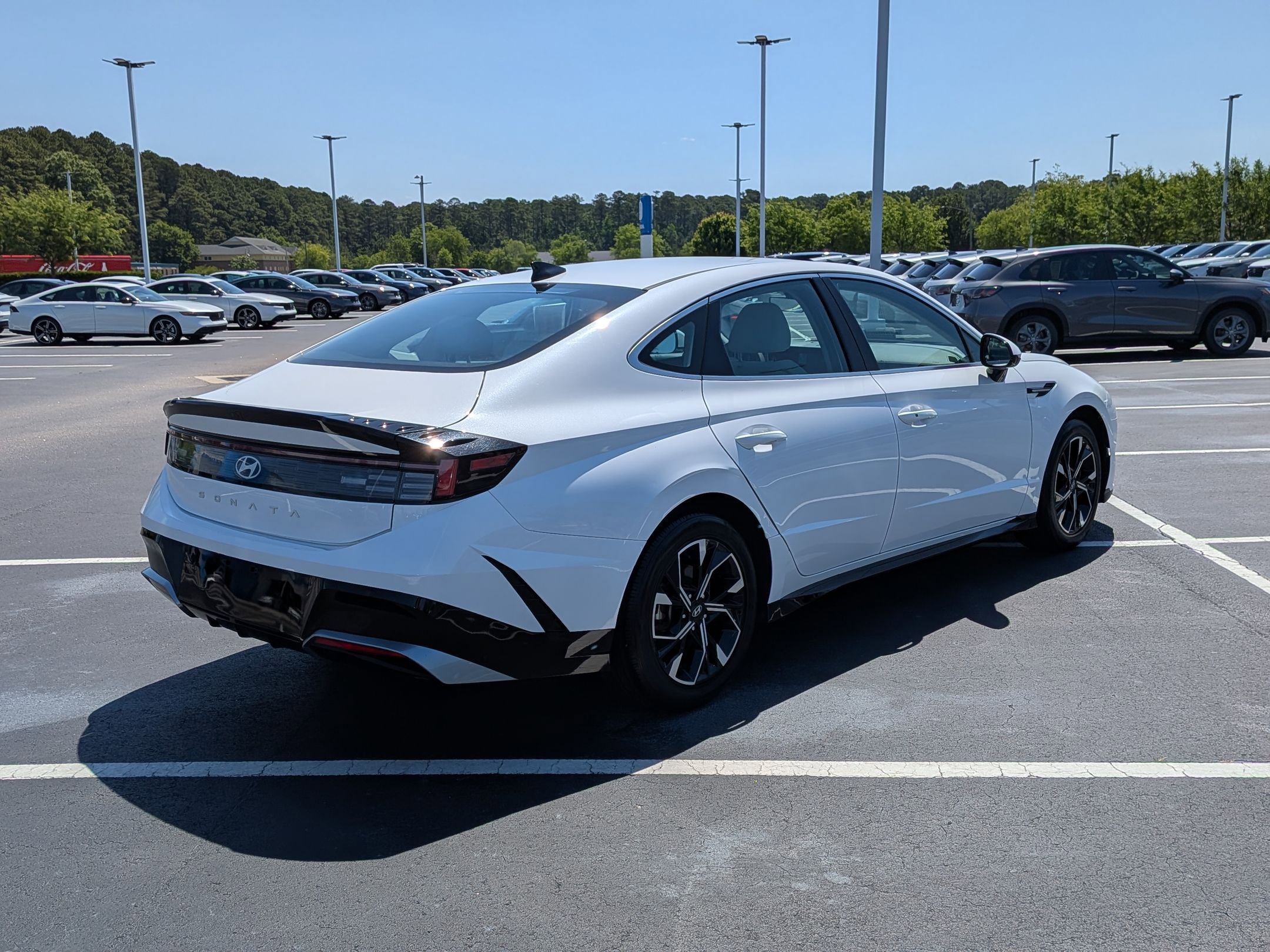 Used 2025 Hyundai Sonata SEL FWD image 3
