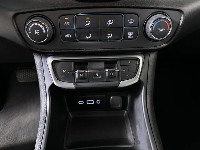 Used 2024 GMC Terrain SLE AWD/4WD image 16