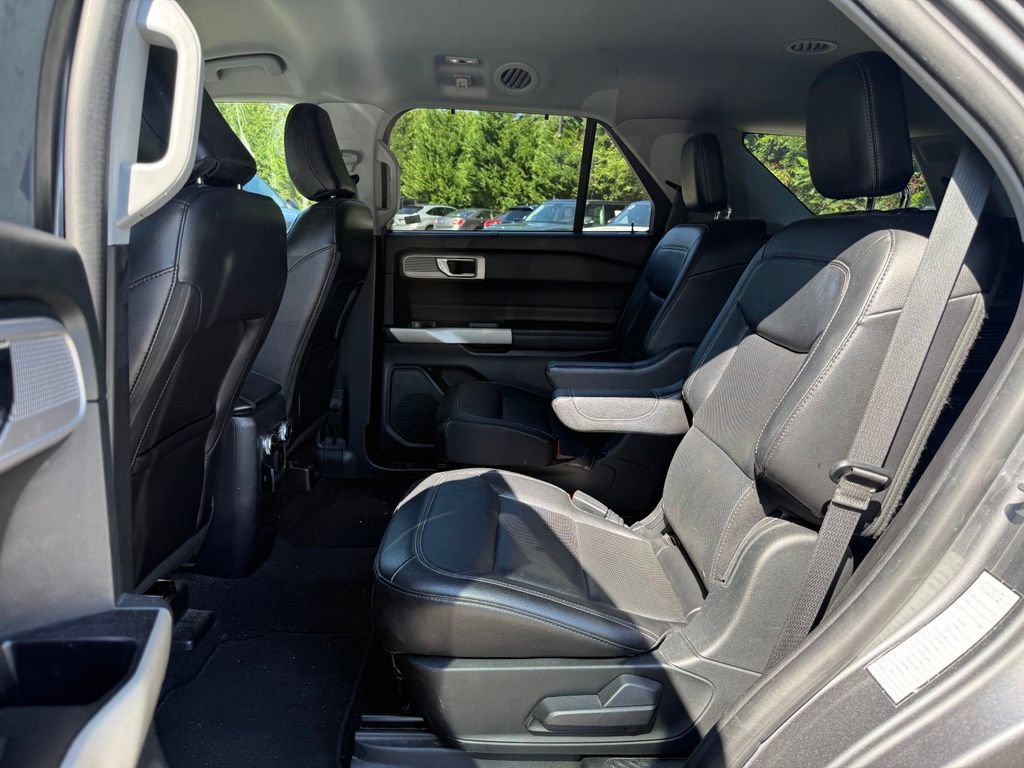 Used 2021 Ford Explorer Limited w/ Equipment Group 301A RWD image 7