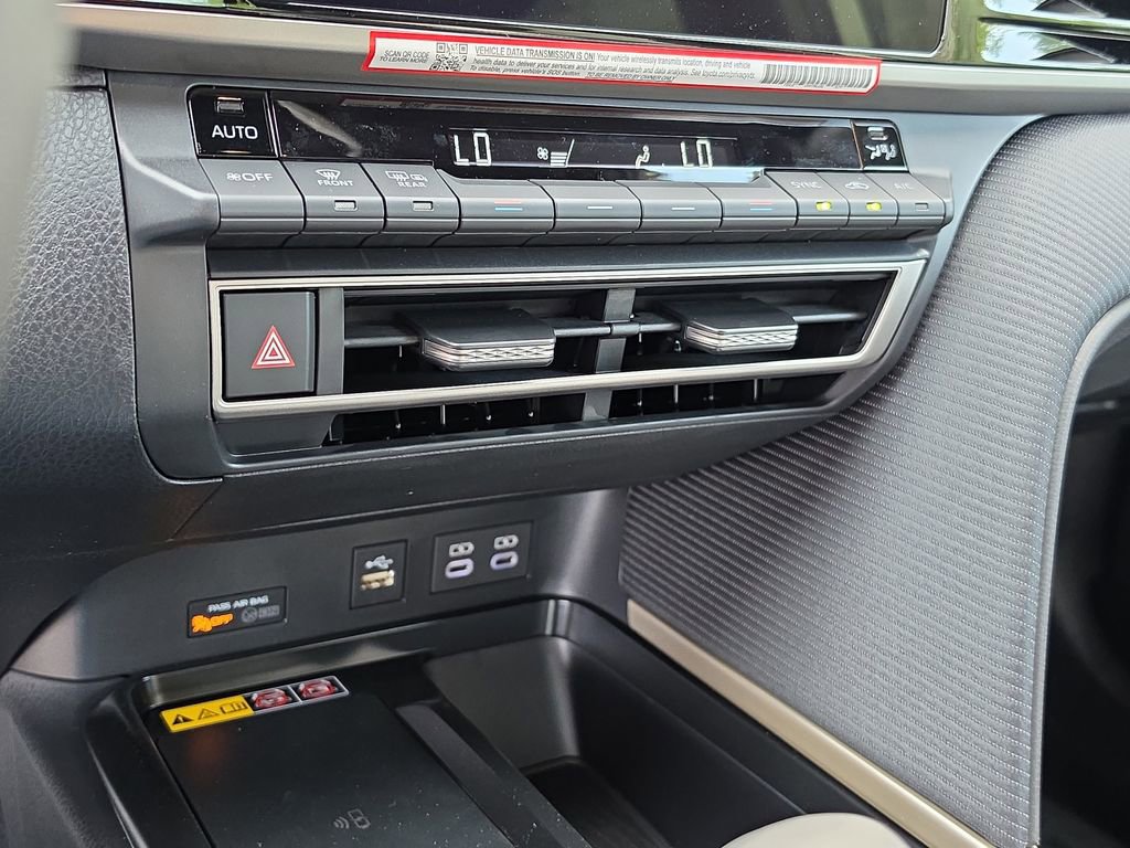 New 2026 Toyota Camry SE w/ Convenience Package FWD image 18
