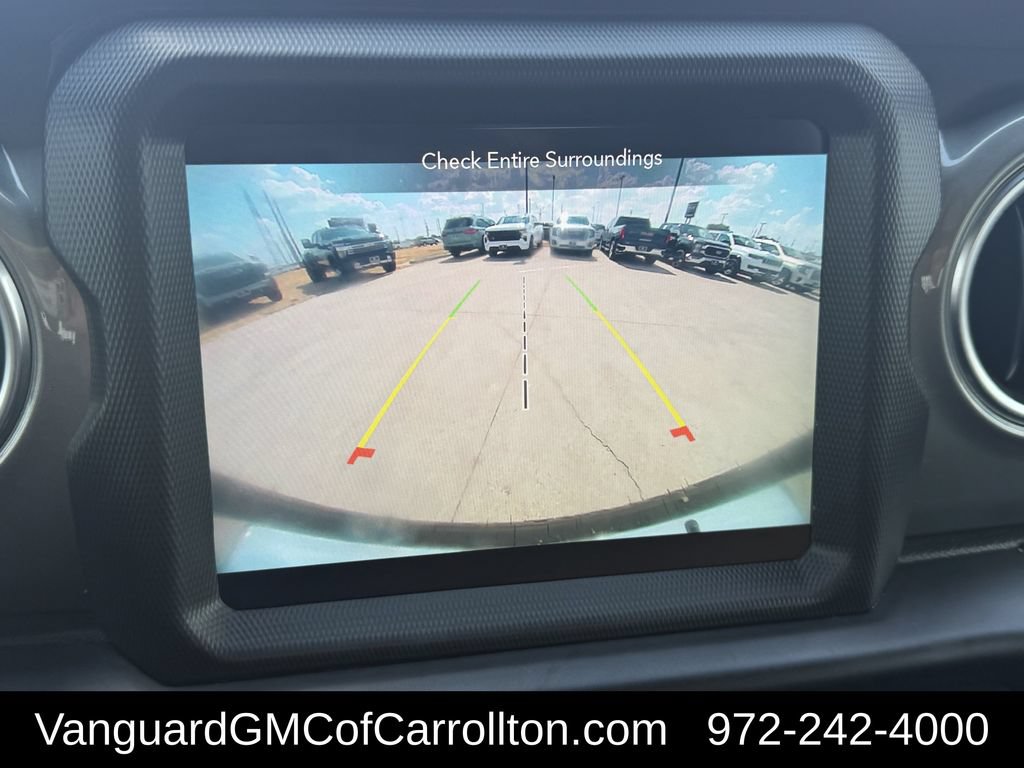 Used 2022 Jeep Wrangler Unlimited Sahara AWD/4WD image 18