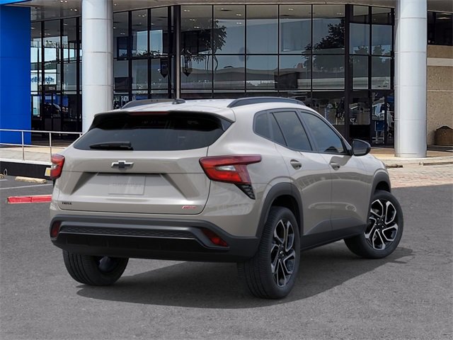 New 2026 Chevrolet Trax RS w/ Sunroof Package FWD image 4