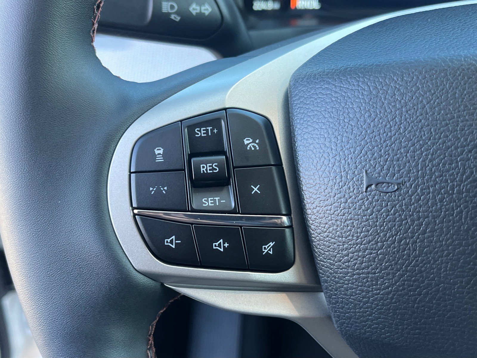 New 2026 Ford Explorer Active w/ Active Comfort Package image 15