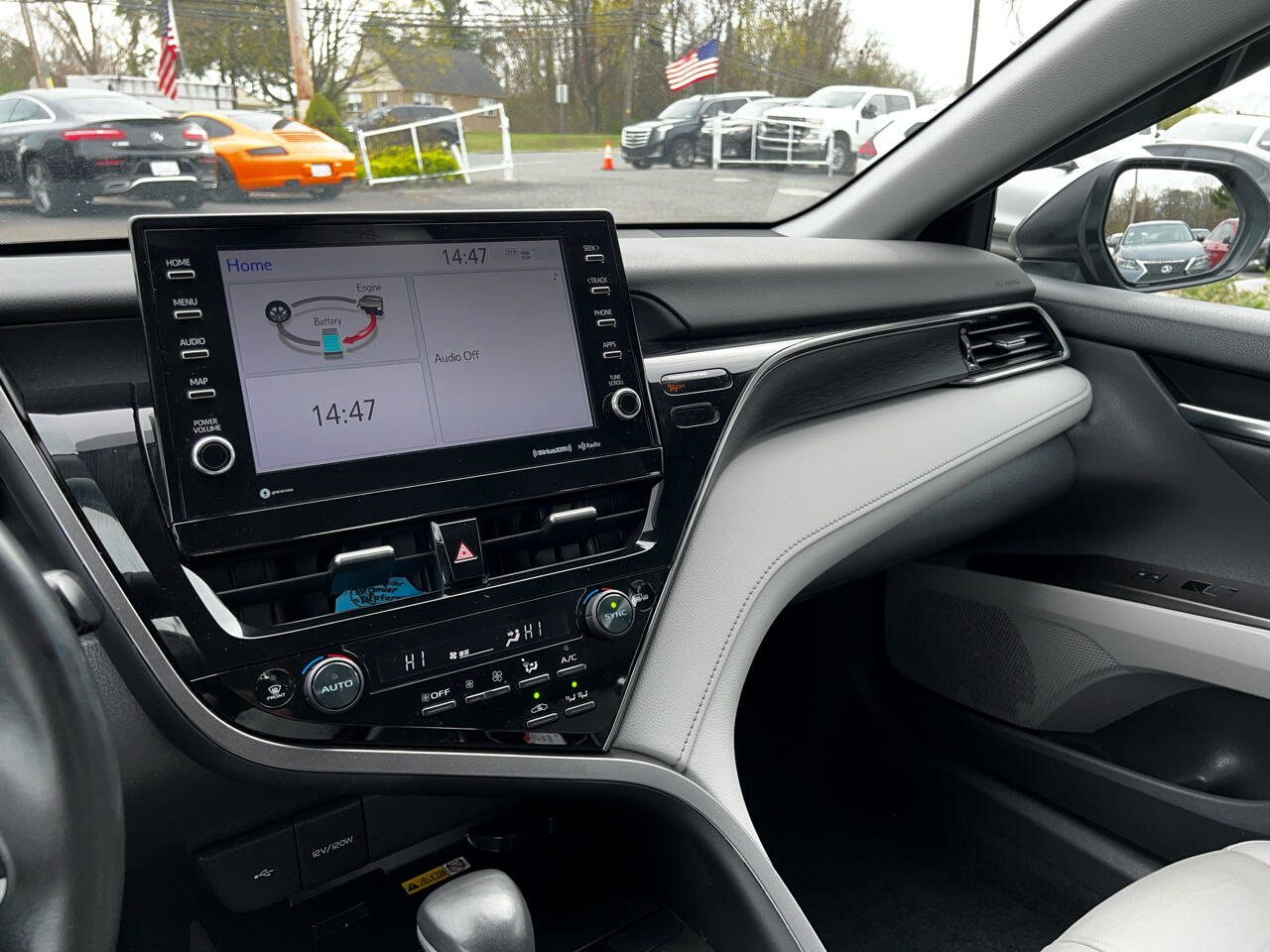 Used 2023 Toyota Camry XLE image 12