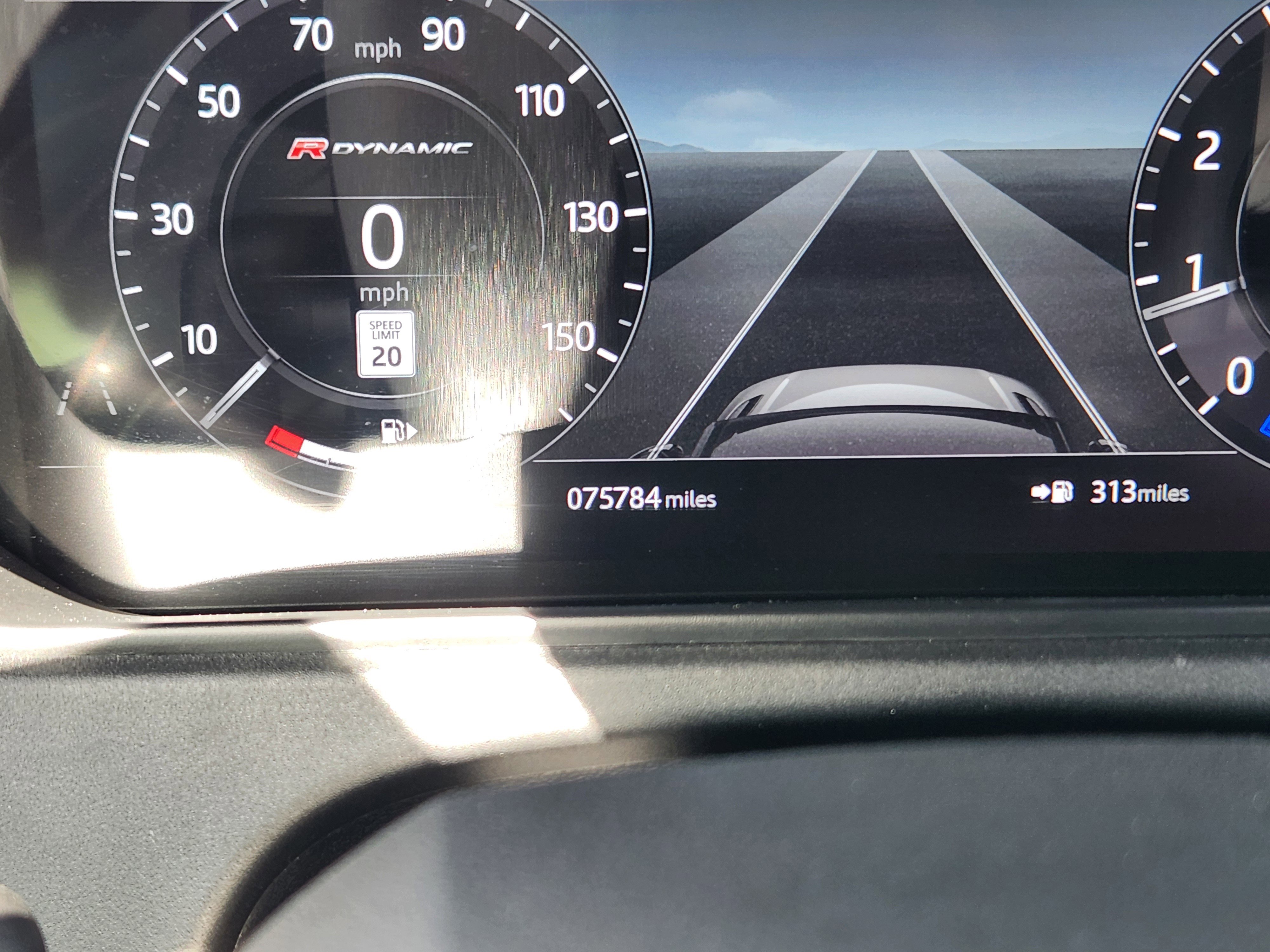 Used 2019 Land Rover Range Rover Velar R-Dynamic SE AWD/4WD image 9