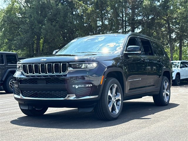 New 2025 Jeep Grand Cherokee L Limited w/ Trailer Tow Package image 11