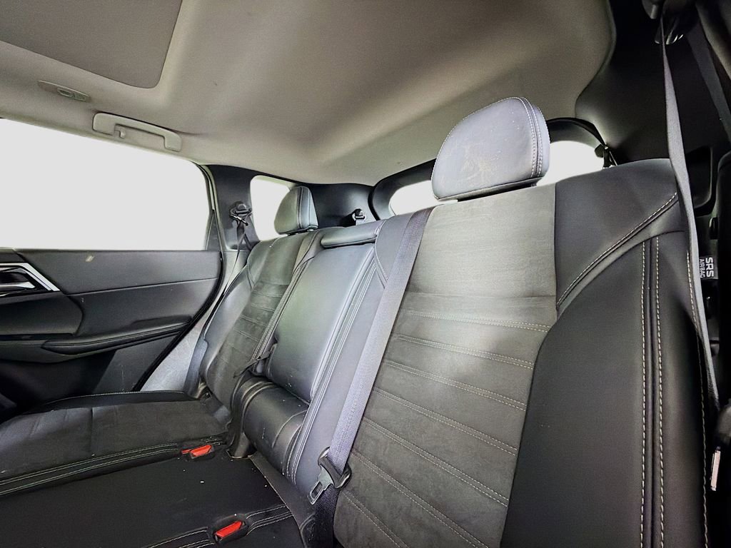 Used 2024 Mitsubishi Outlander SE image 24