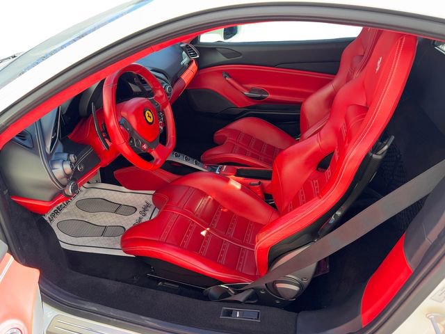Used 2016 Ferrari 488 GTB image 9