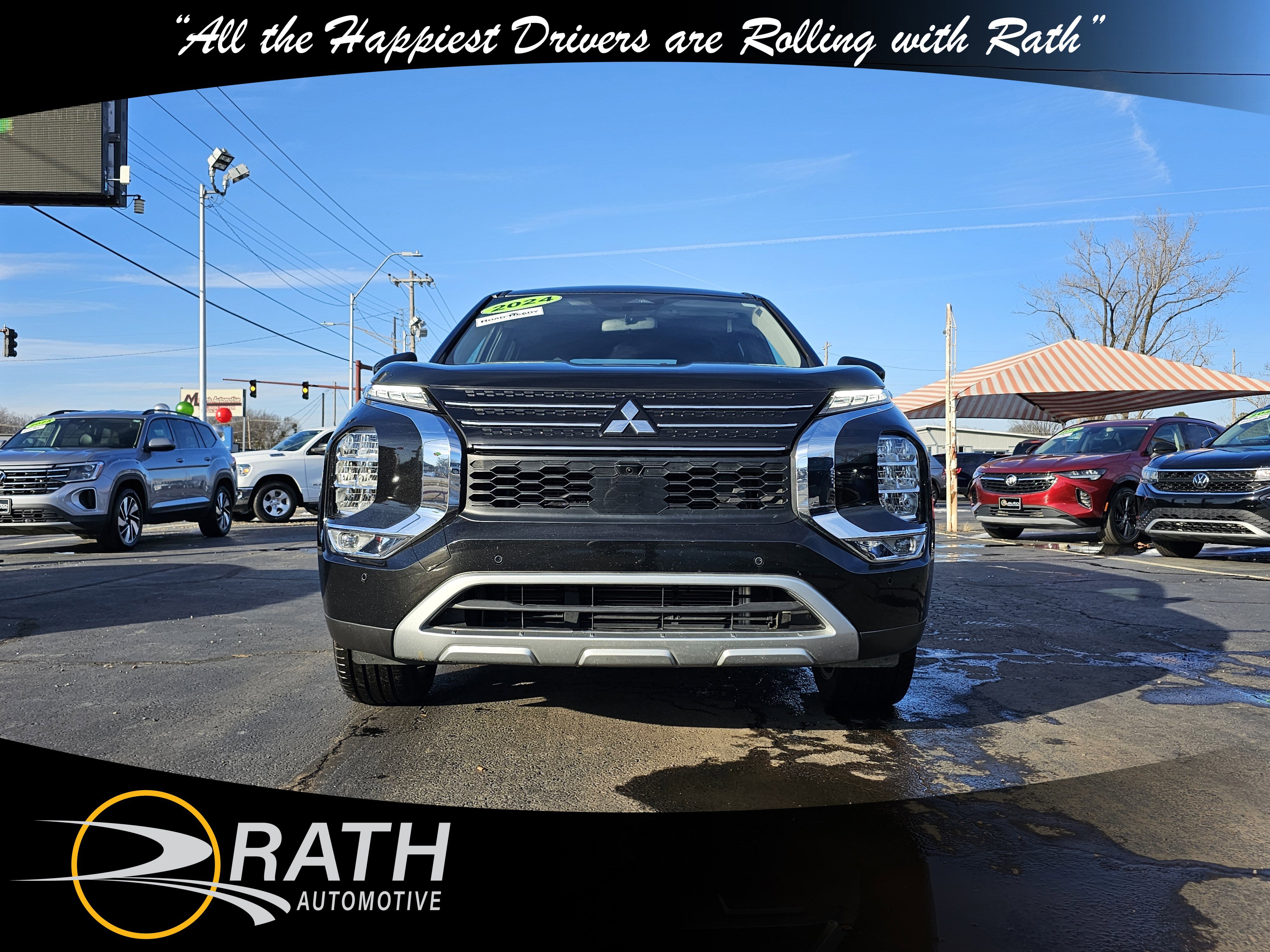 Used 2024 Mitsubishi Outlander SE image 3