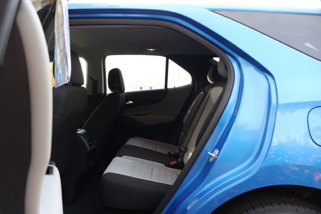Used 2024 Chevrolet Equinox LS w/ LS Convenience Package FWD image 35