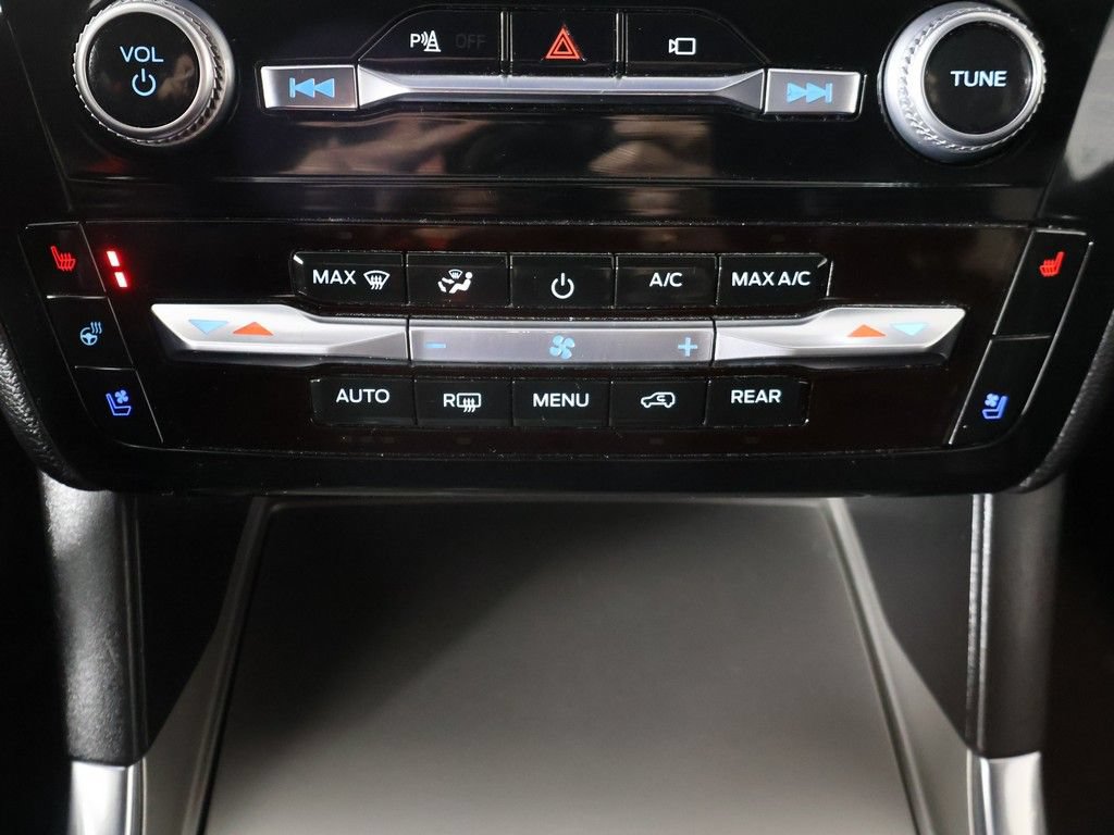 Used 2022 Ford Explorer Limited w/ Equipment Group 301A RWD image 53