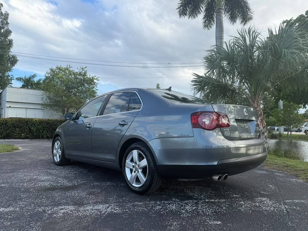 Used 2008 Volkswagen Jetta SE FWD image 4