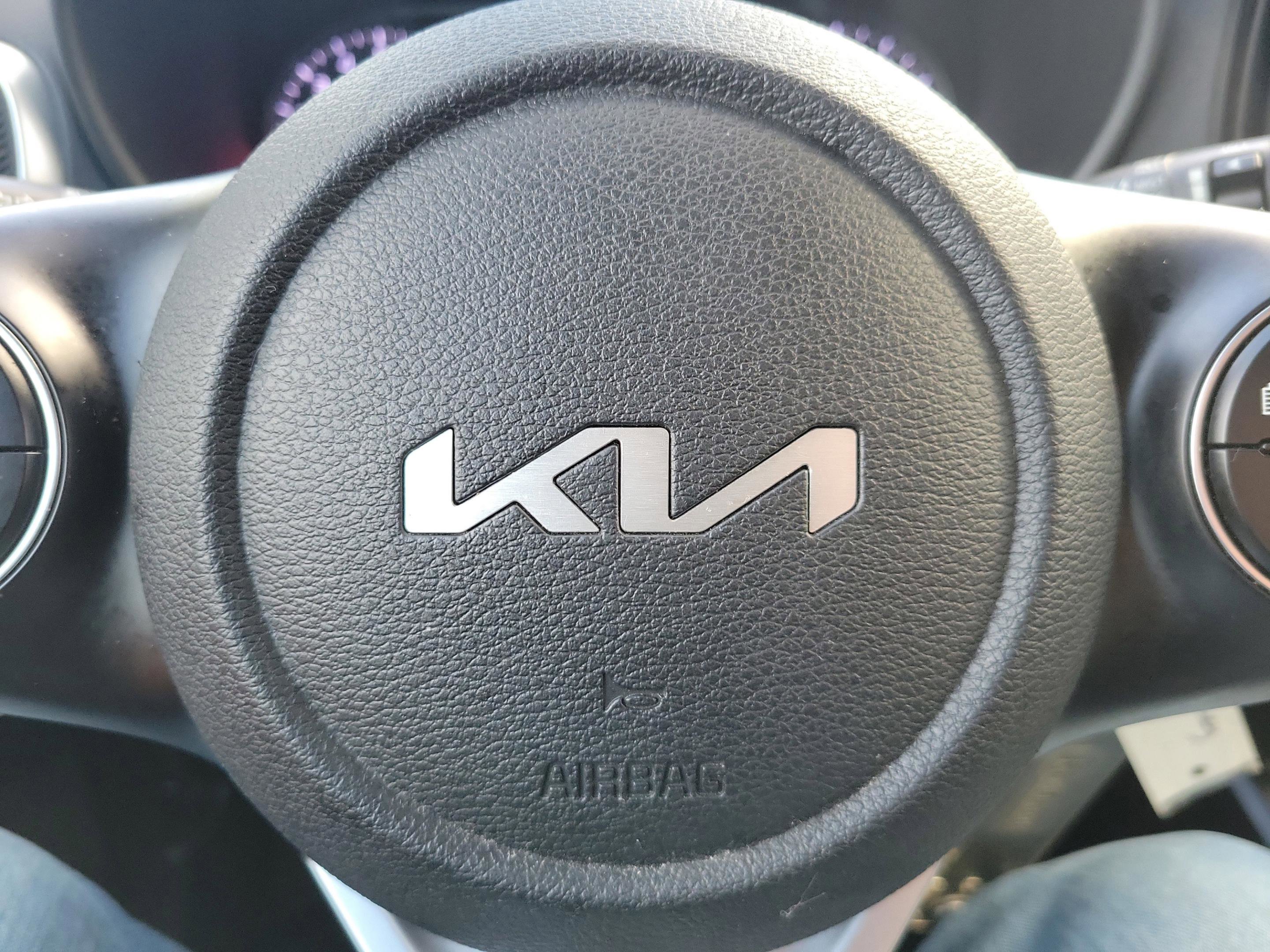 Used 2022 Kia Soul LX image 35