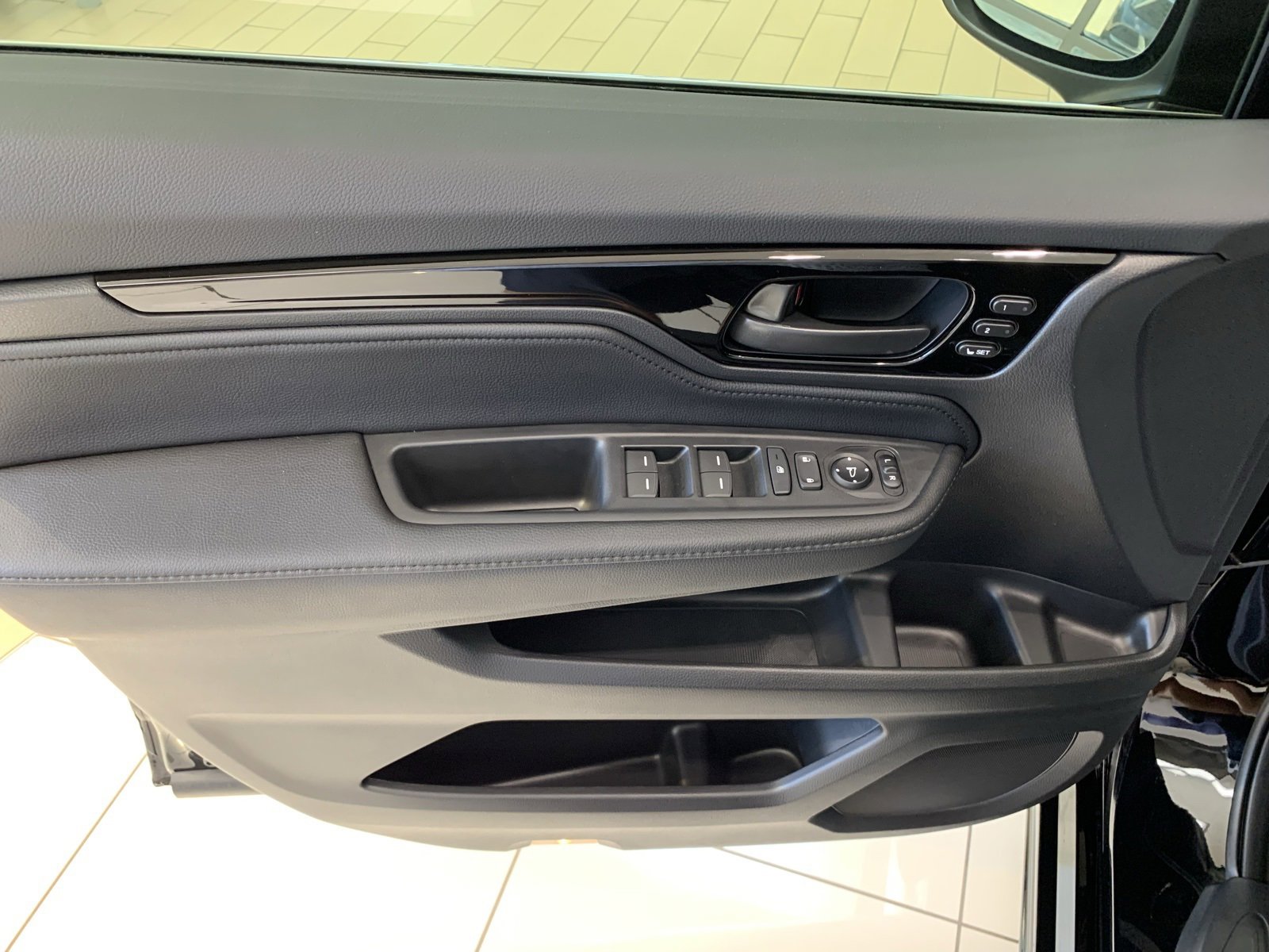 New 2026 Honda Odyssey Touring image 9