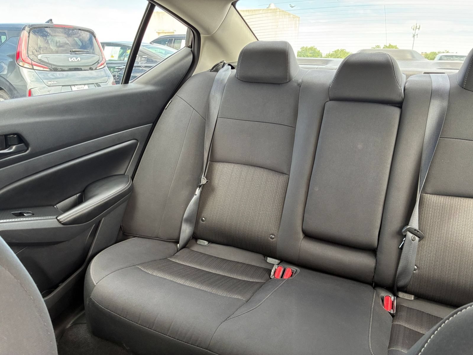 Used 2025 Nissan Altima 2.5 SV FWD image 38