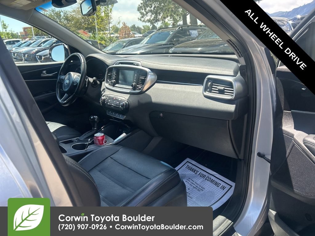 Used 2017 Kia Sorento EX AWD/4WD image 11