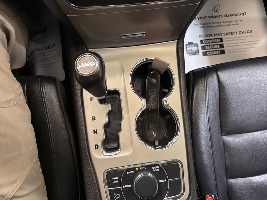 Used 2013 Jeep Grand Cherokee Laredo image 29