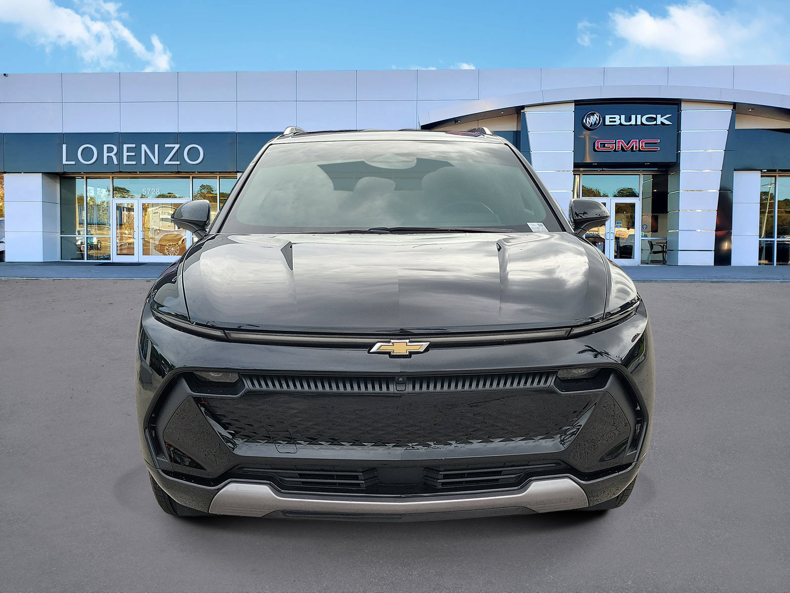 Used 2024 Chevrolet Equinox EV LT FWD image 2