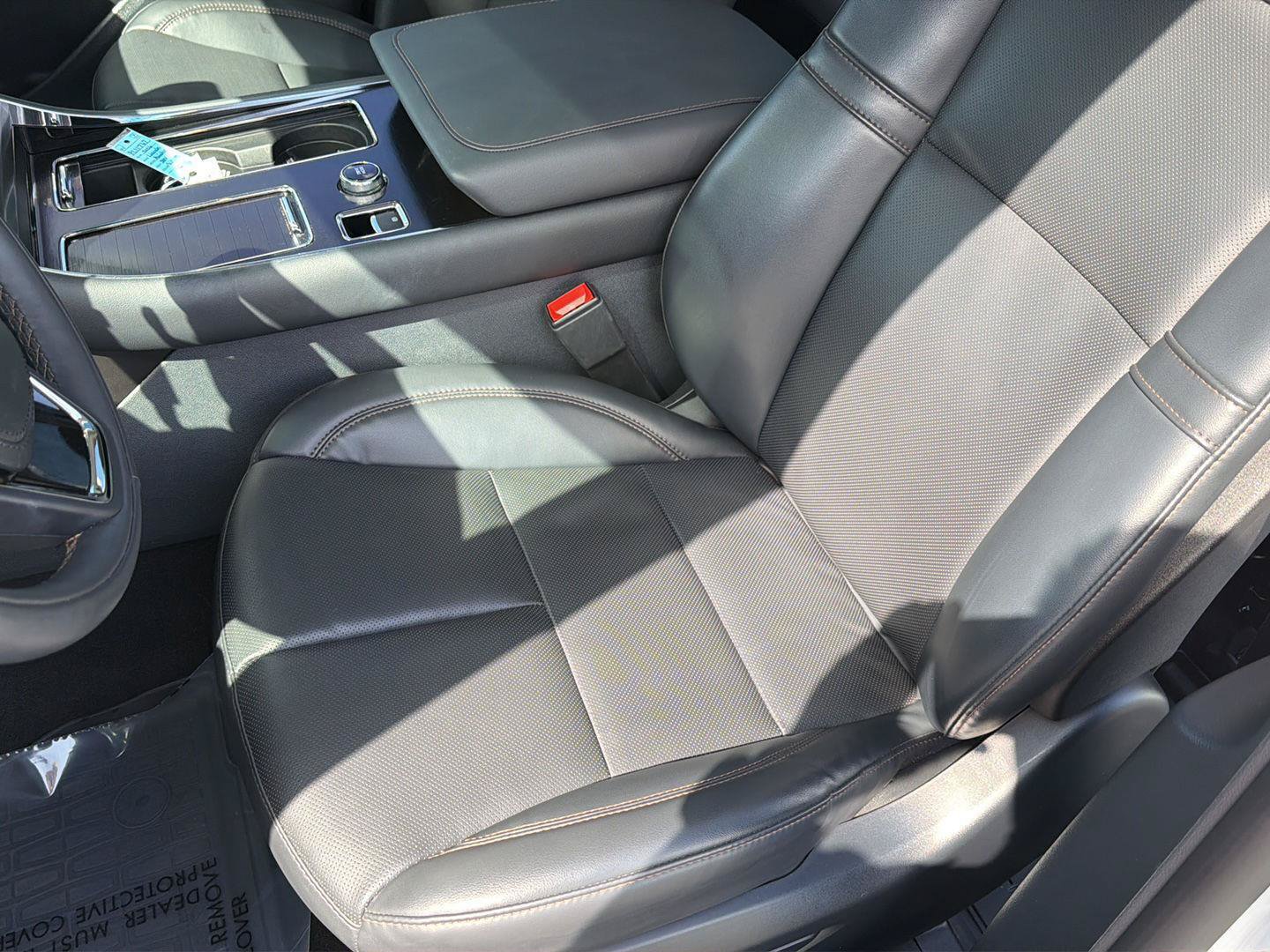 Used 2026 Lincoln Aviator AWD image 33