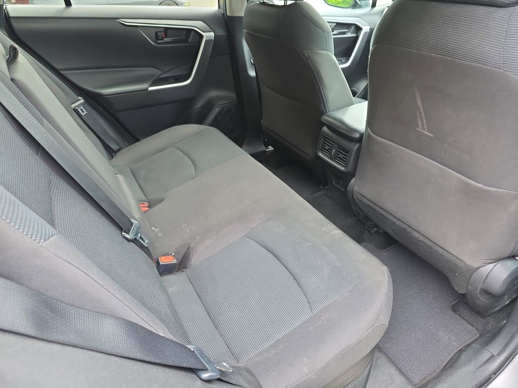 Used 2023 Toyota RAV4 LE AWD/4WD image 17