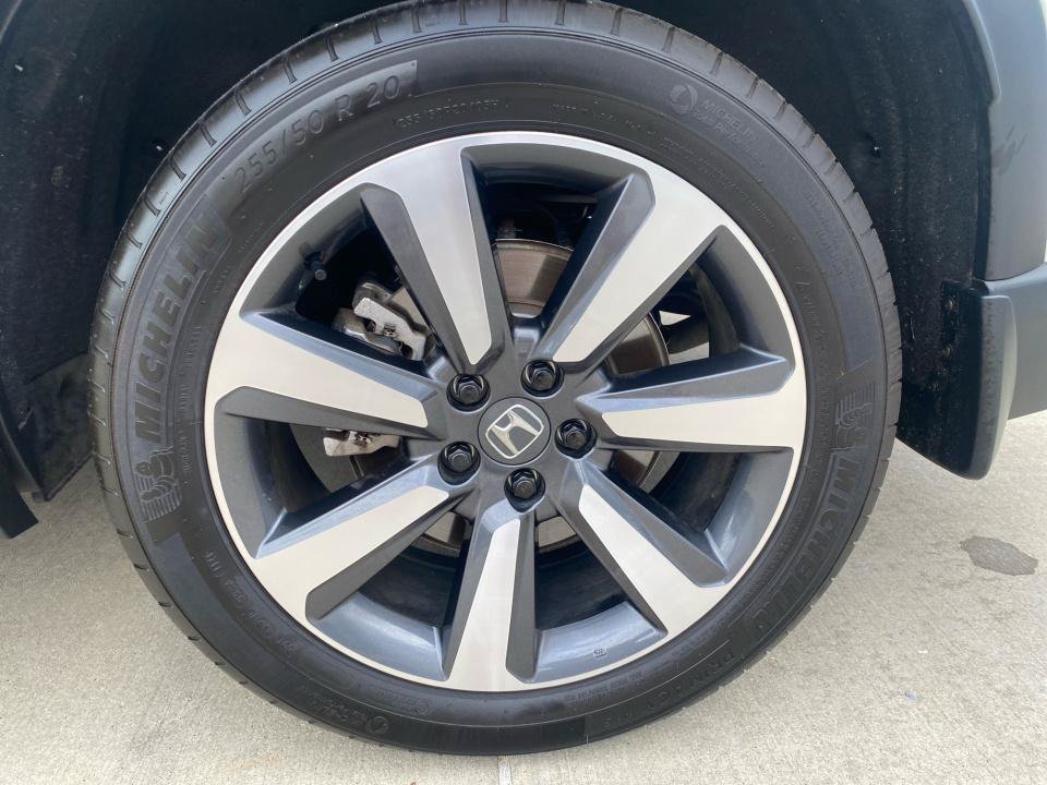 Certified 2025 Honda Pilot Touring image 26